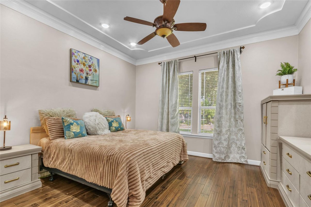 Bedroom, Interior, Recessed Lighting, Wood Texture Flooring