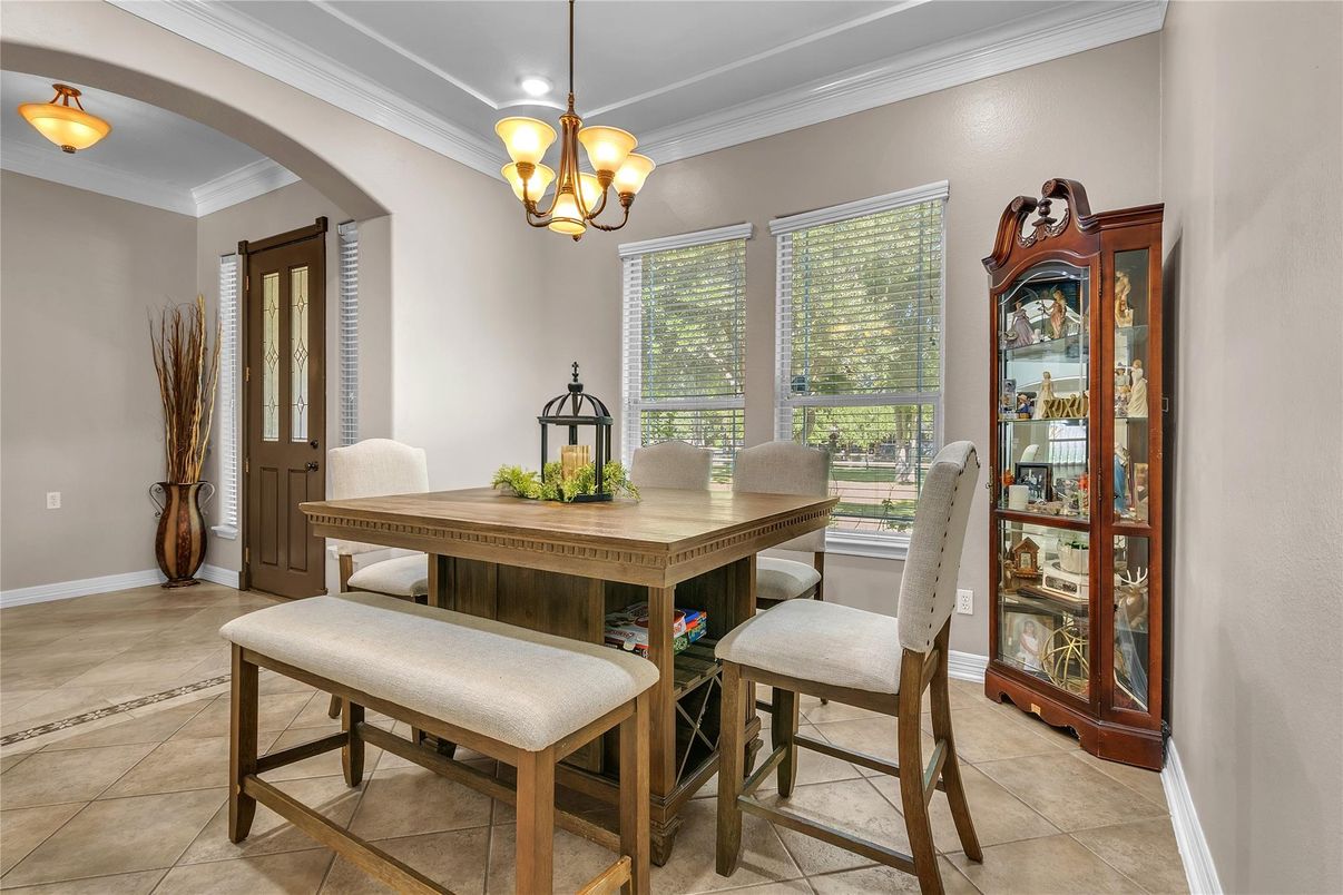 Chandelier, Dining room, Interior, Recessed Lighting