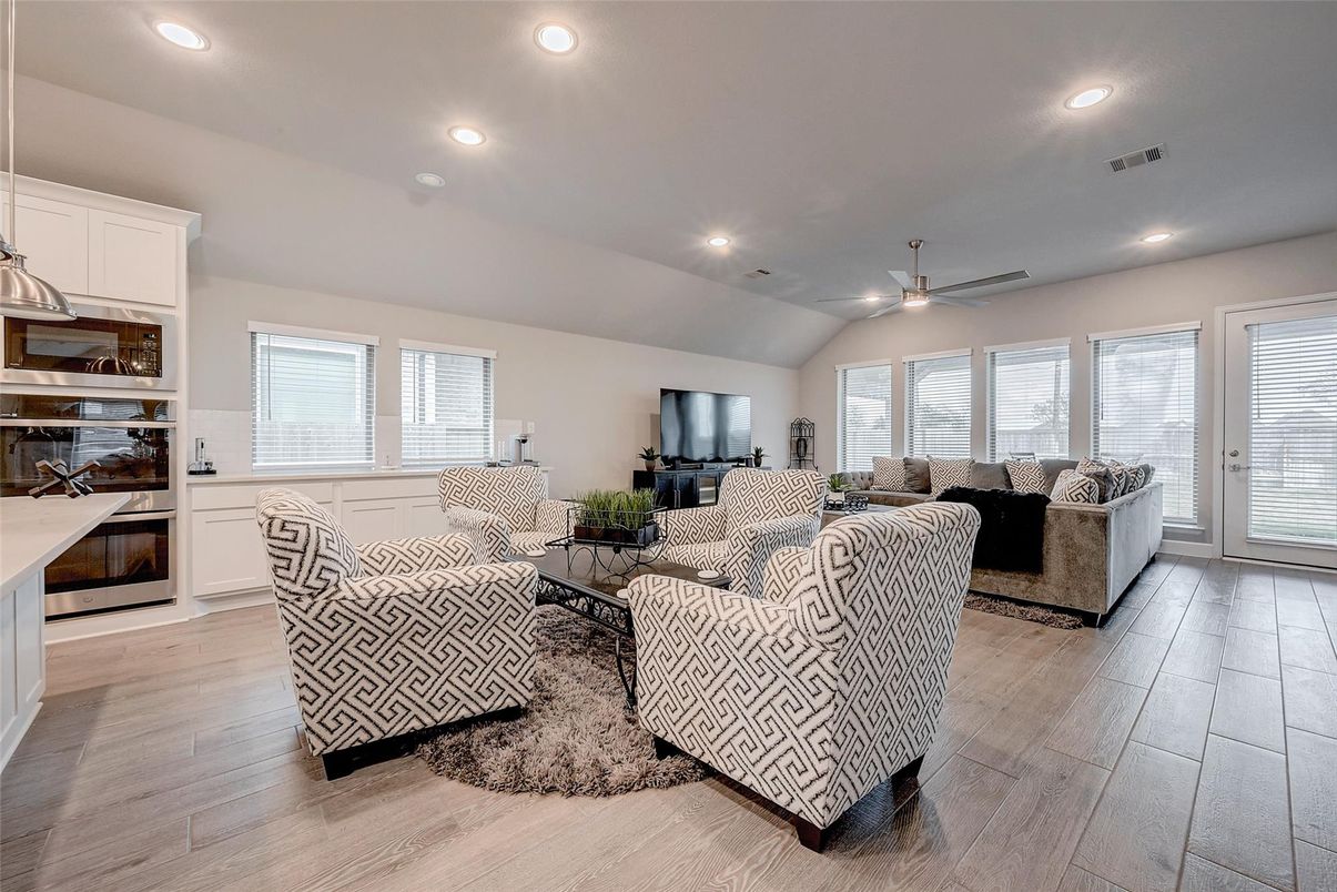 Interior, Living room, Recessed Lighting, Wood Texture Flooring