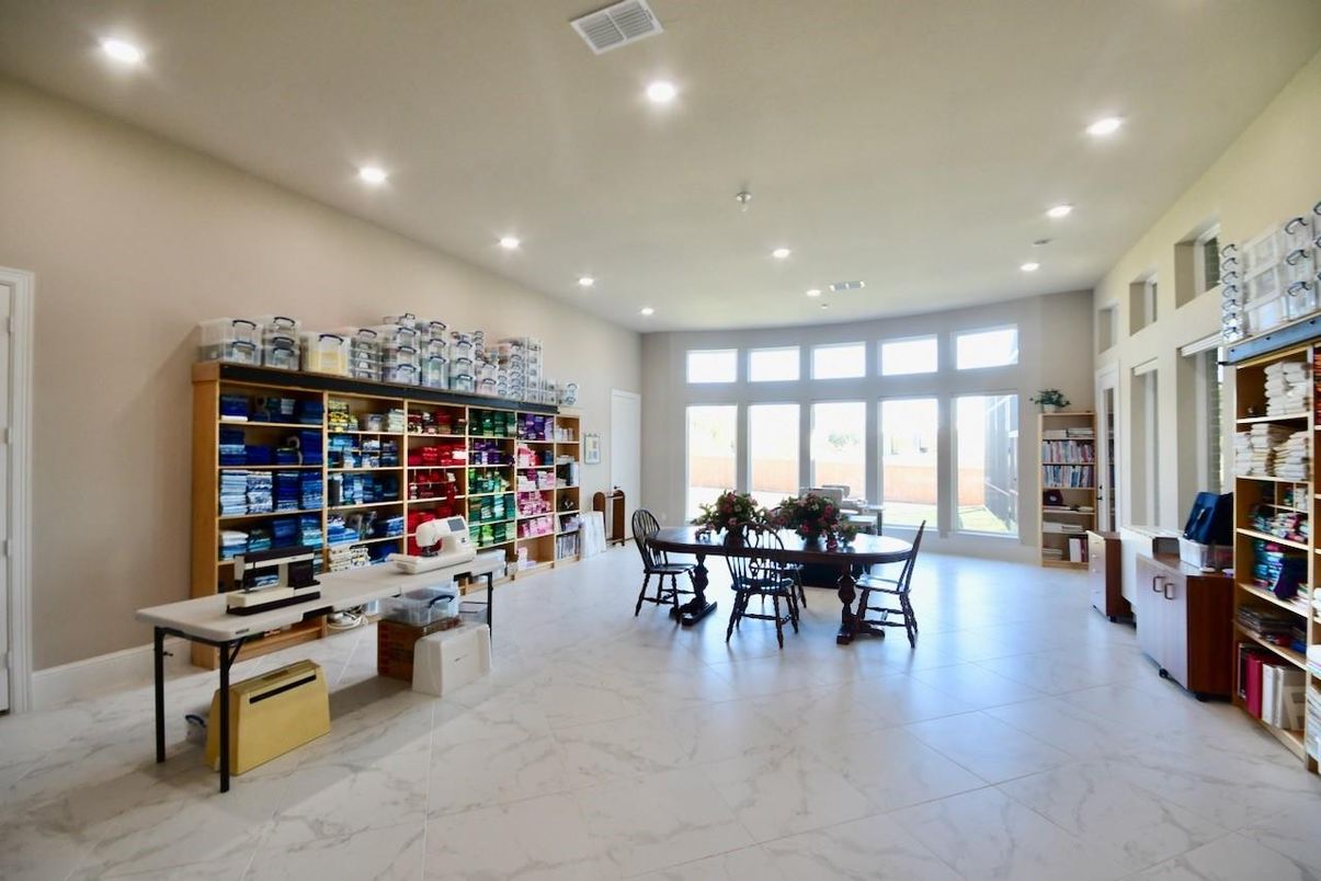 Dining room, Interior, Marble, Recessed Lighting