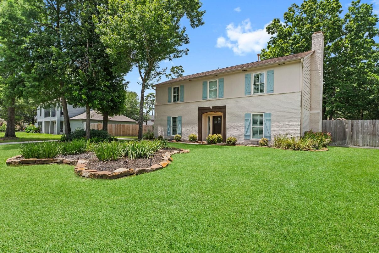 Backyard, Exterior, Facade, Mediterranean