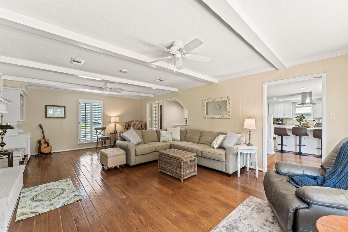 Interior, Kitchen, Living room, Recessed Lighting, Wood Texture Flooring