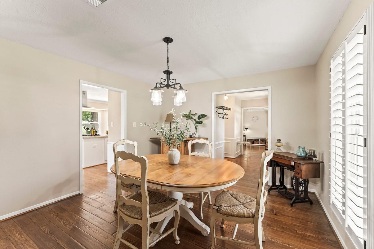 Dining room, Interior, Pendant Lights, Wood Texture Flooring