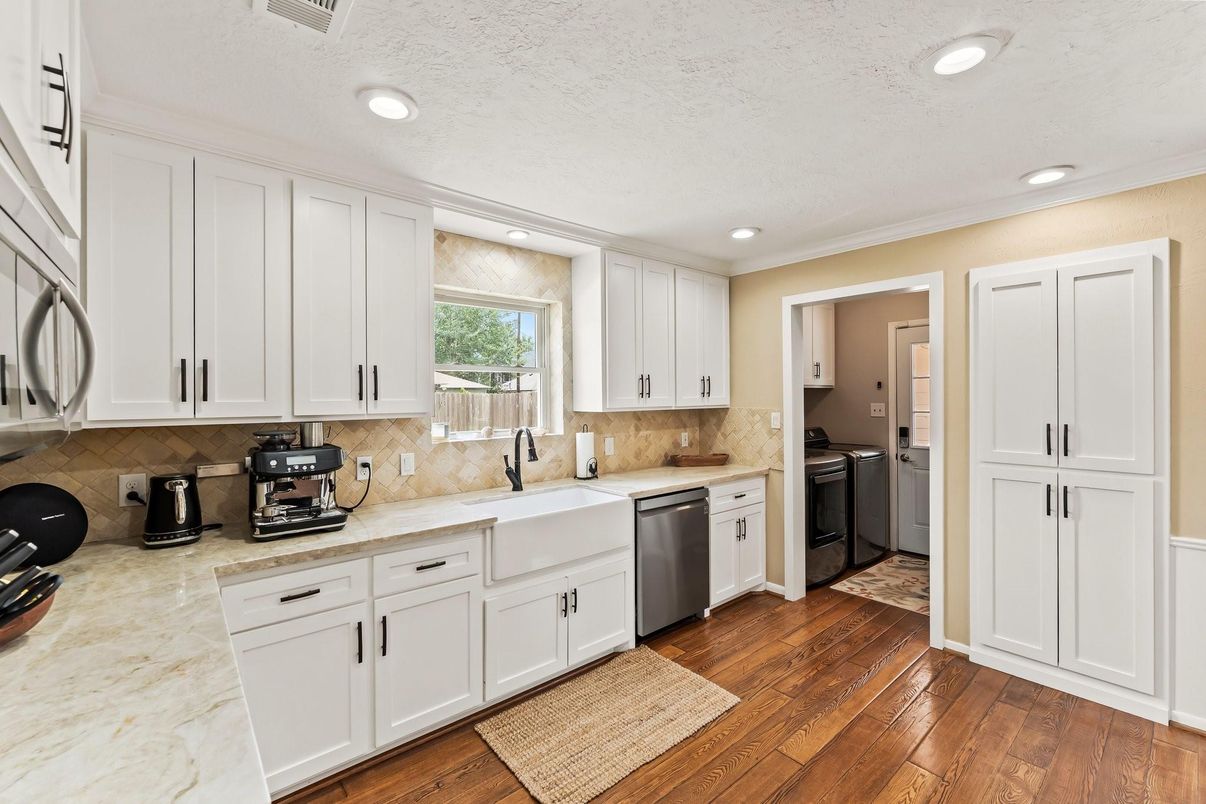 Interior, Kitchen, Recessed Lighting, Wood Texture Flooring