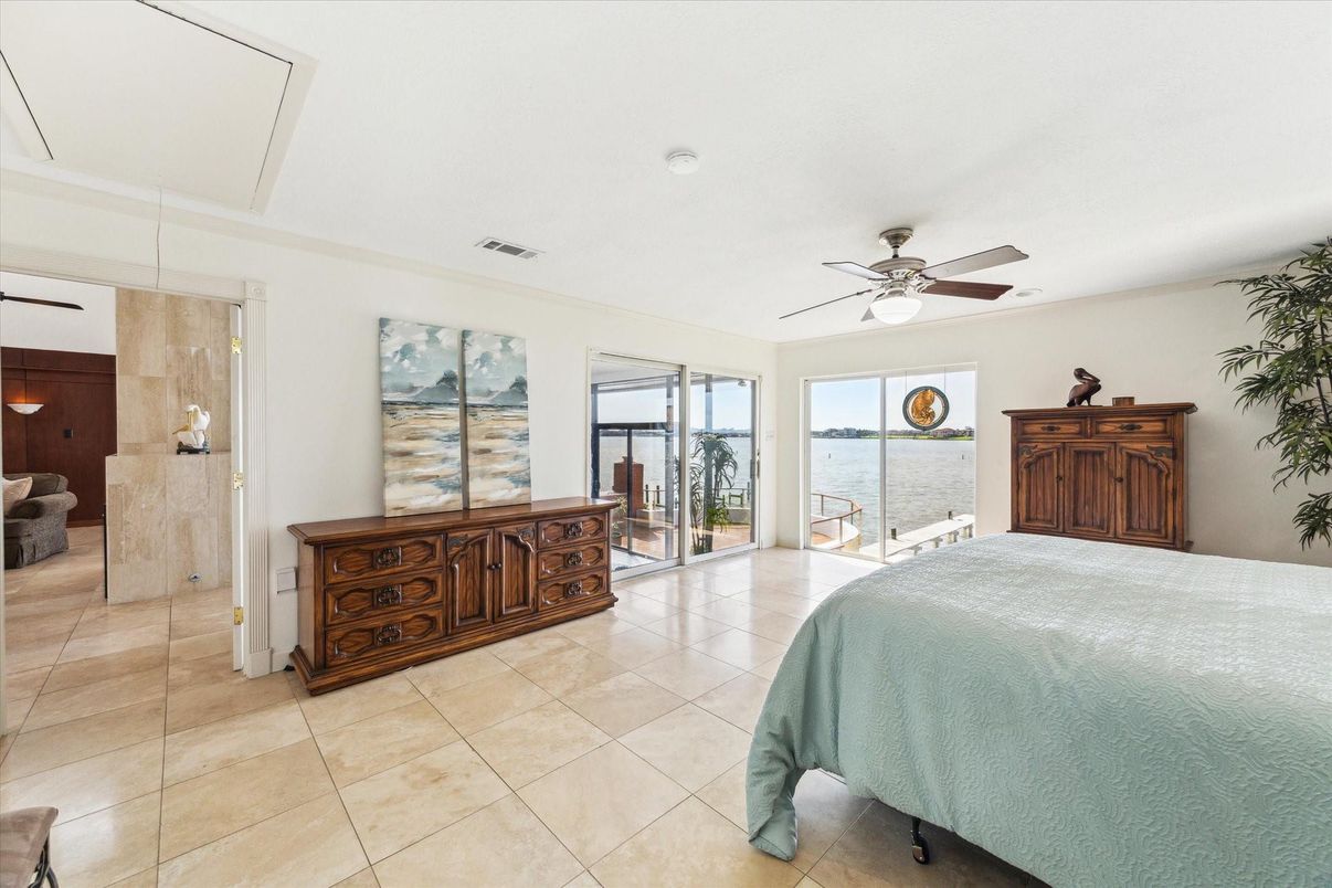 Bedroom, Interior, Water