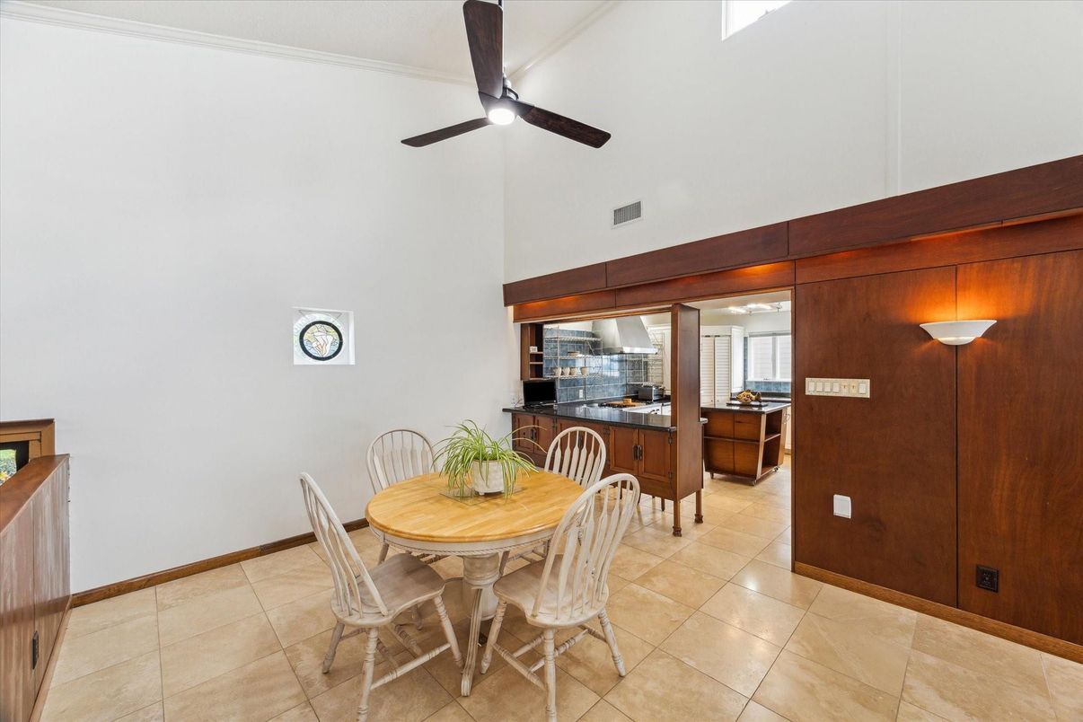 Dining room, Interior