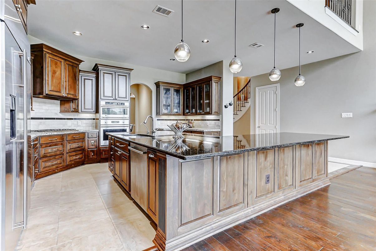 Interior, Kitchen, Pendant Lights, Recessed Lighting, Wood Texture Flooring