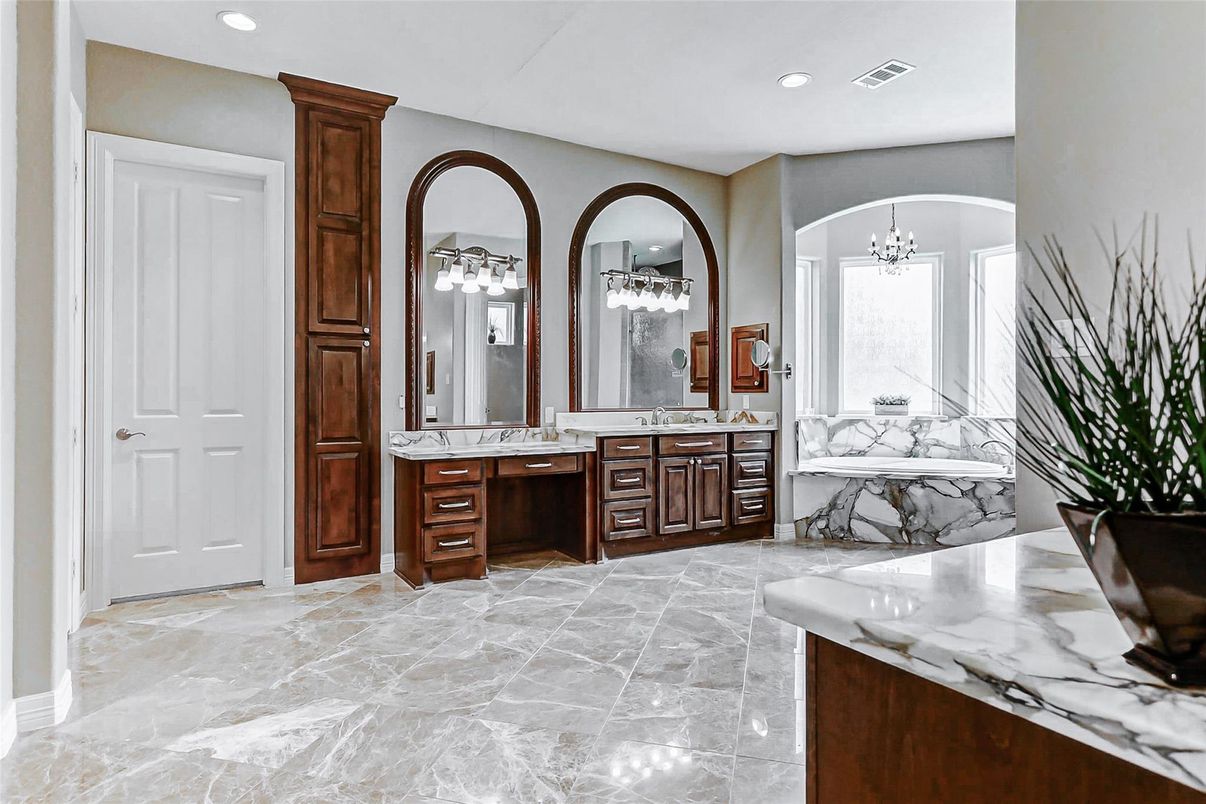 Bathroom, Chandelier, Dual Sink Vanities, Interior, Recessed Lighting