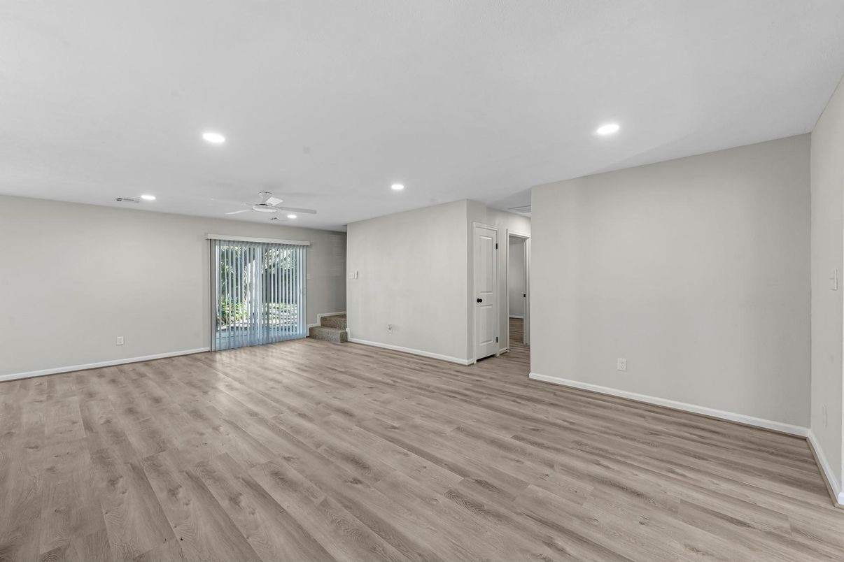 Empty room, Interior, Recessed Lighting, Wood Texture Flooring