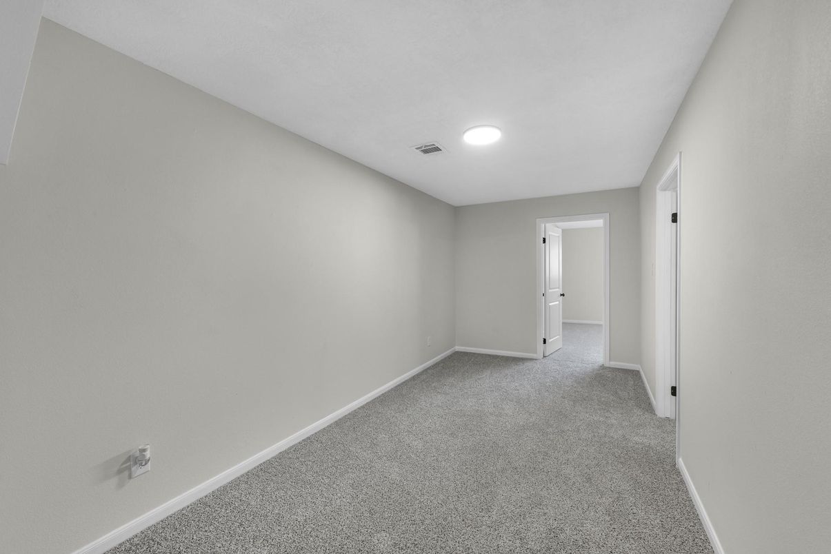 Empty room, Interior, Recessed Lighting