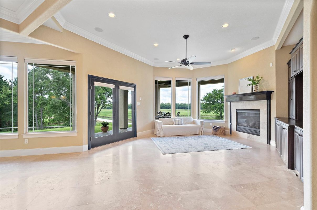 Fireplace, Interior, Recessed Lighting