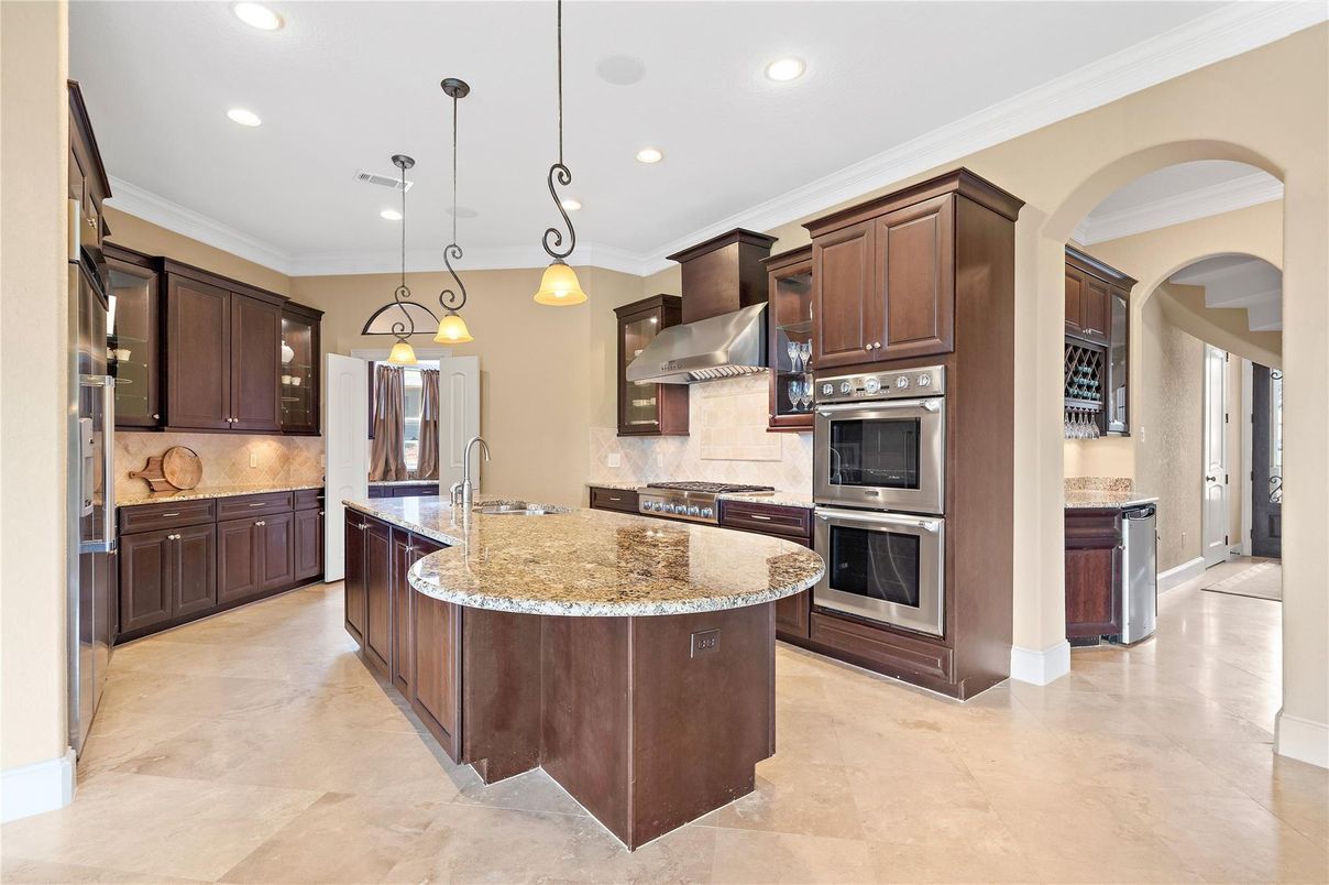Interior, Kitchen, Pendant Lights, Recessed Lighting, Stainless Steel Appliances