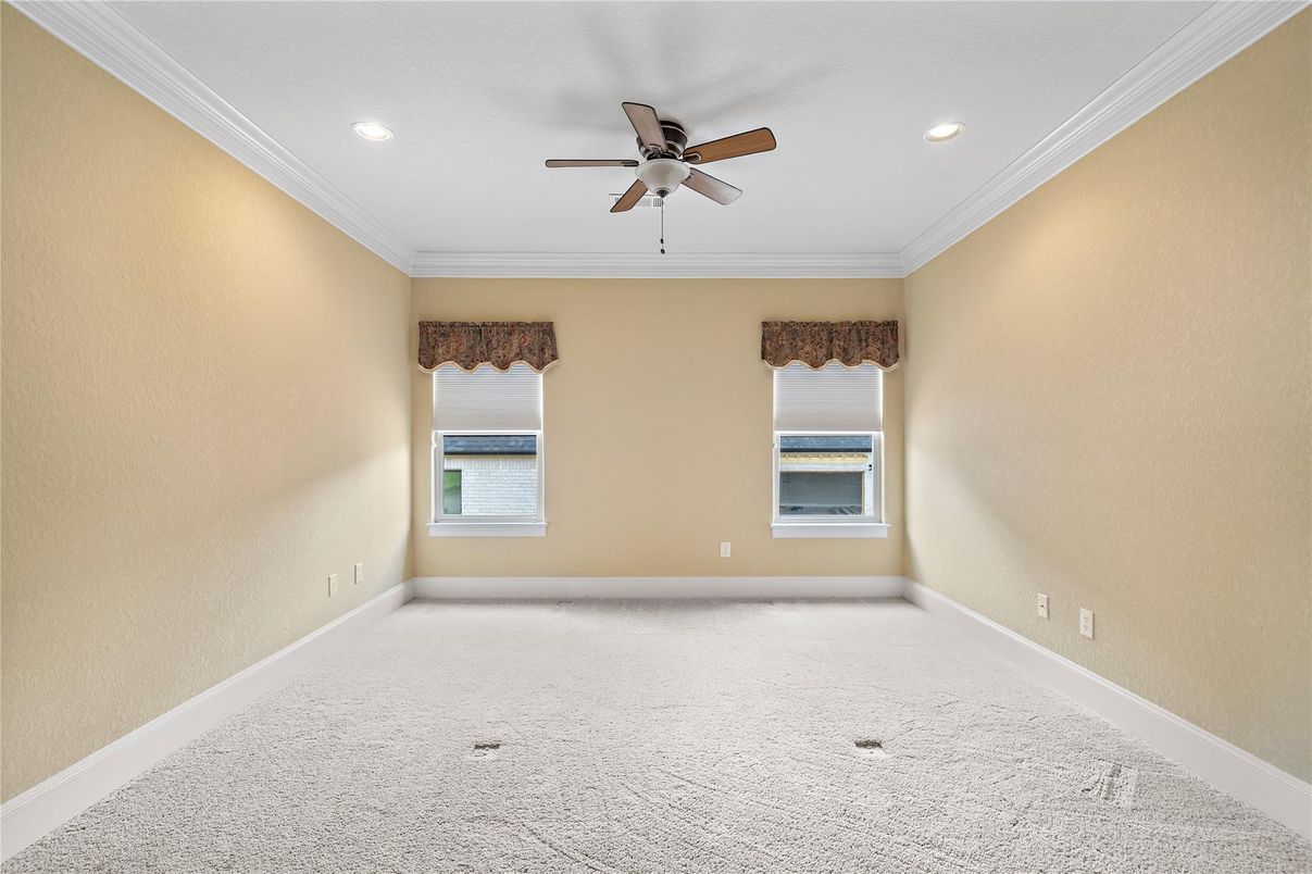 Empty room, Interior, Recessed Lighting