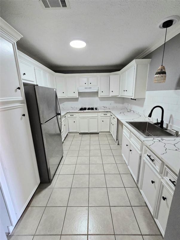 Interior, Kitchen, Pendant Lights, Recessed Lighting