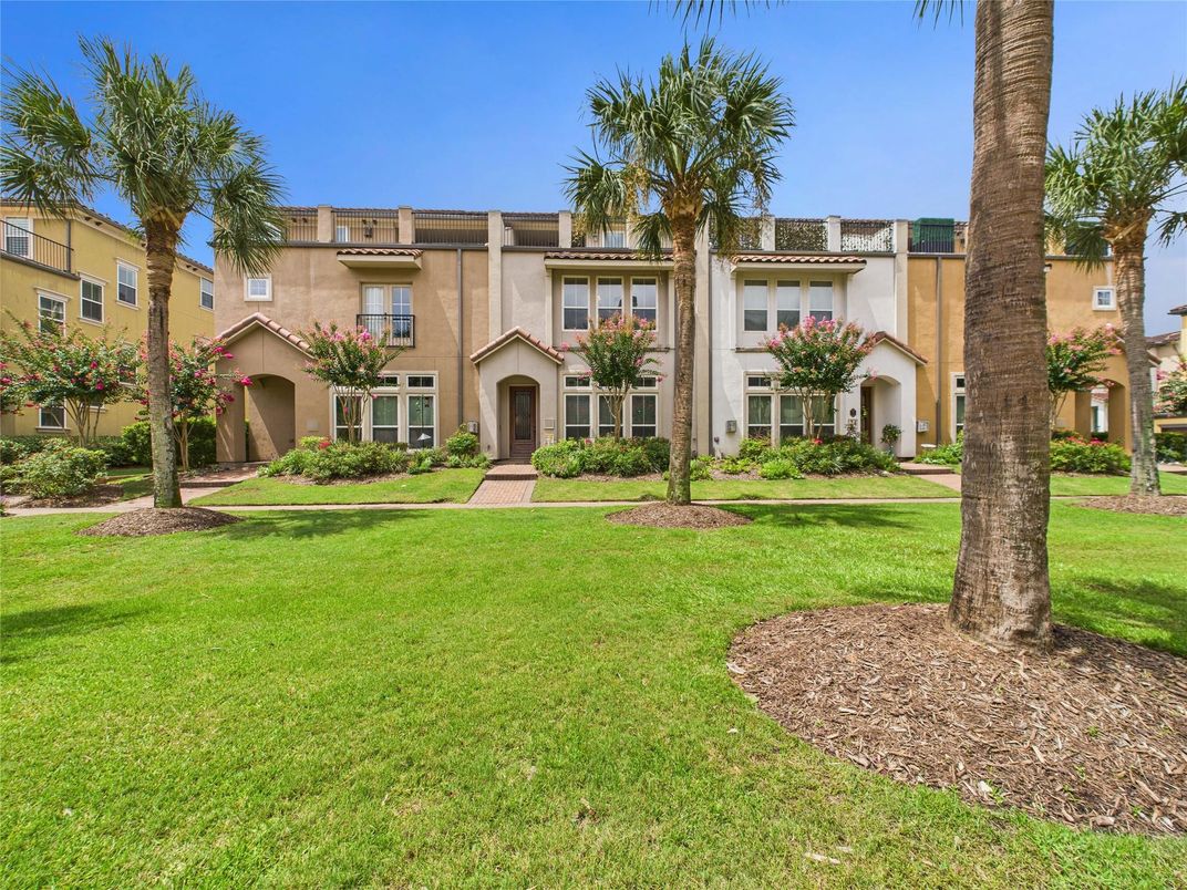 Backyard, Exterior, Facade, Mediterranean