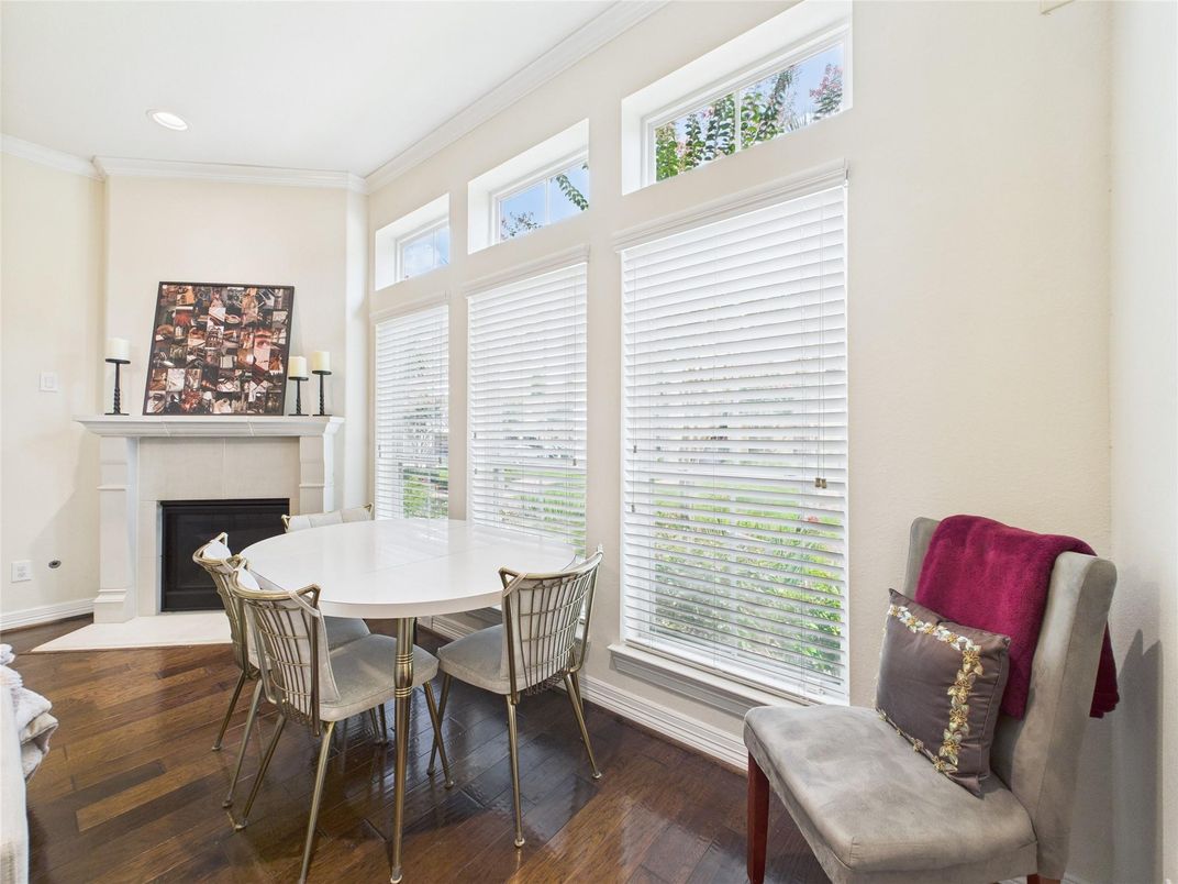 Dining room, Fireplace, Interior, Recessed Lighting, Wood Texture Flooring