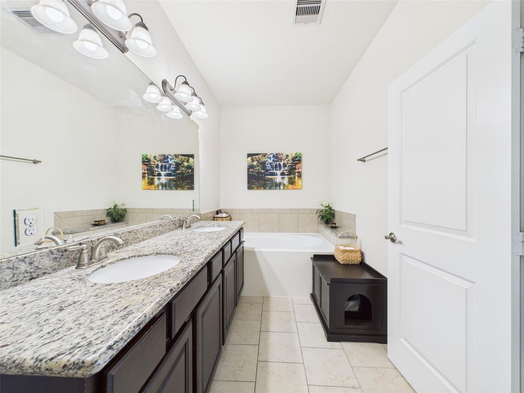 Bathroom, Dual Sink Vanities, Interior