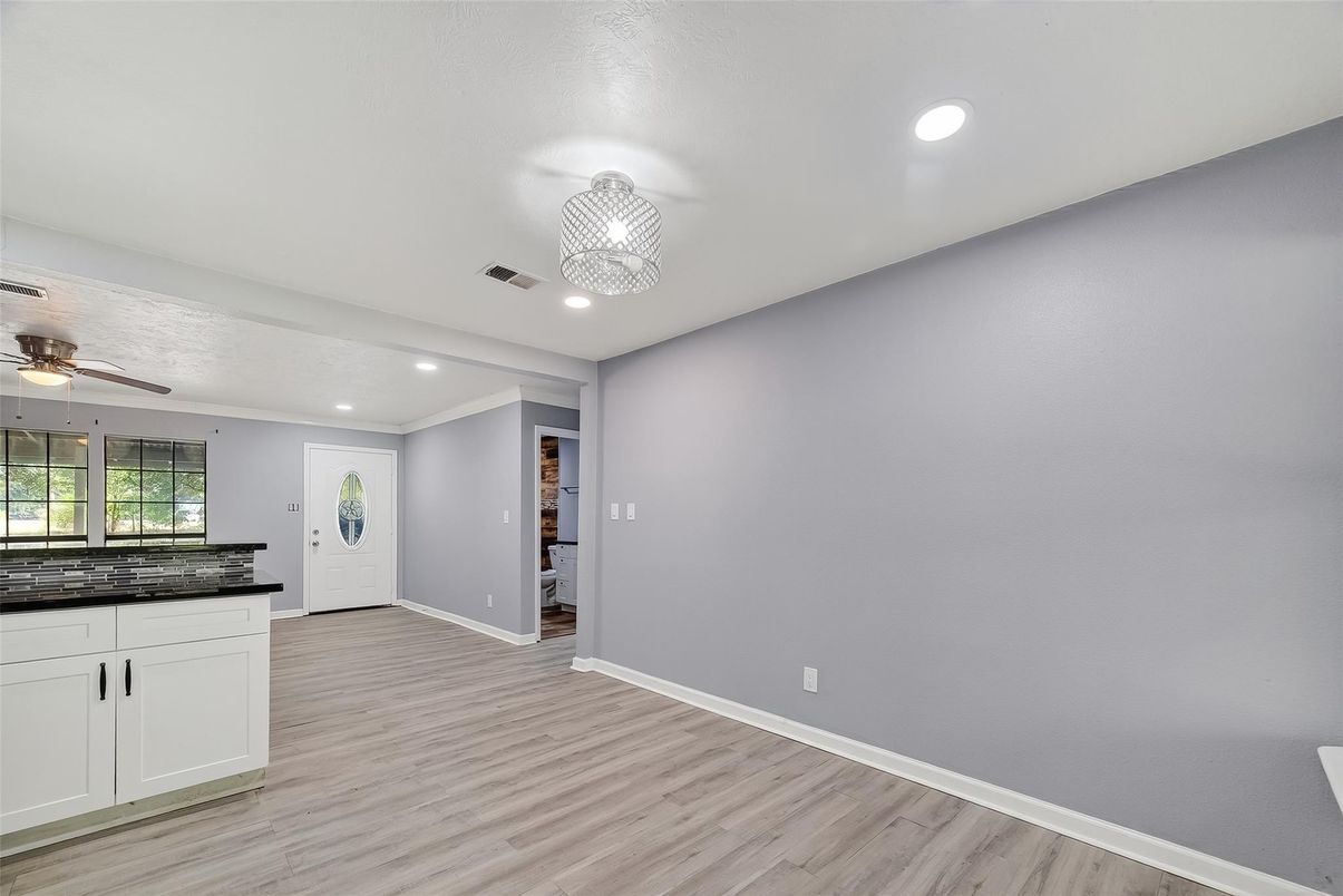 Empty room, Interior, Recessed Lighting, Wood Texture Flooring