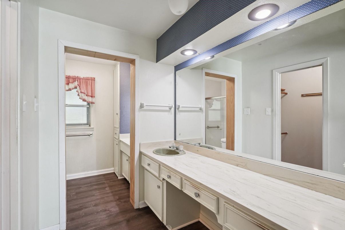 Bathroom, Dual Sink Vanities, Interior, Recessed Lighting, Wood Texture Flooring