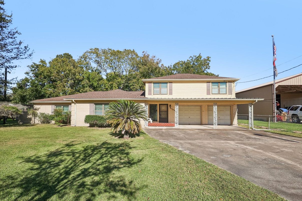 Attached, Backyard, Exterior, Facade, Split Level