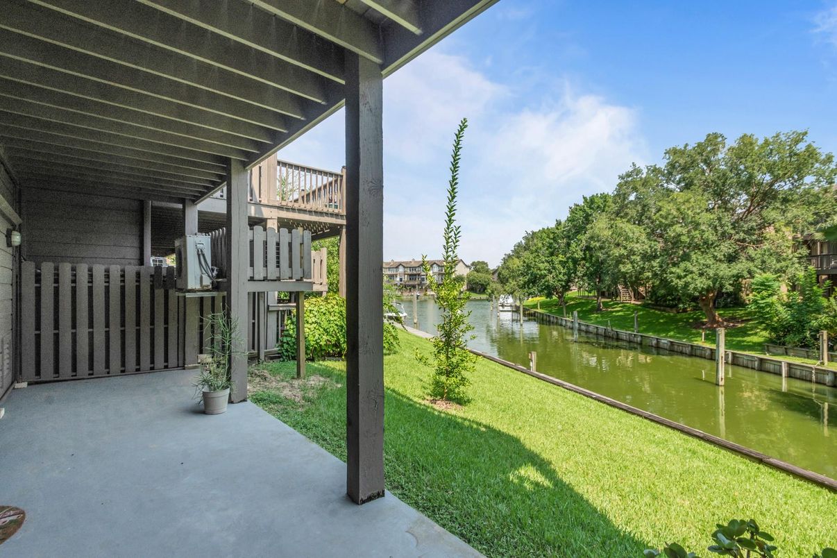 Backyard, Exterior, Water