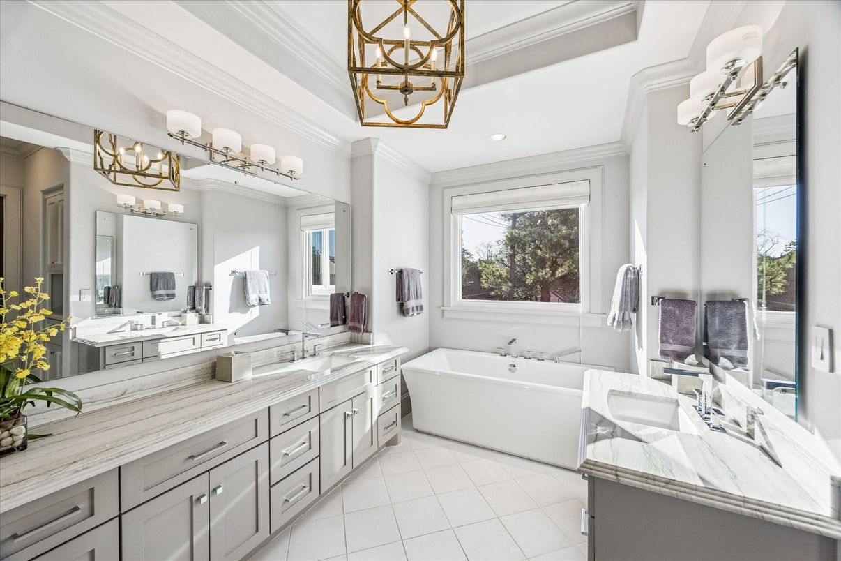 Bathroom, Dual Sink Vanities, Free Standing Baths, Interior, Recessed Lighting