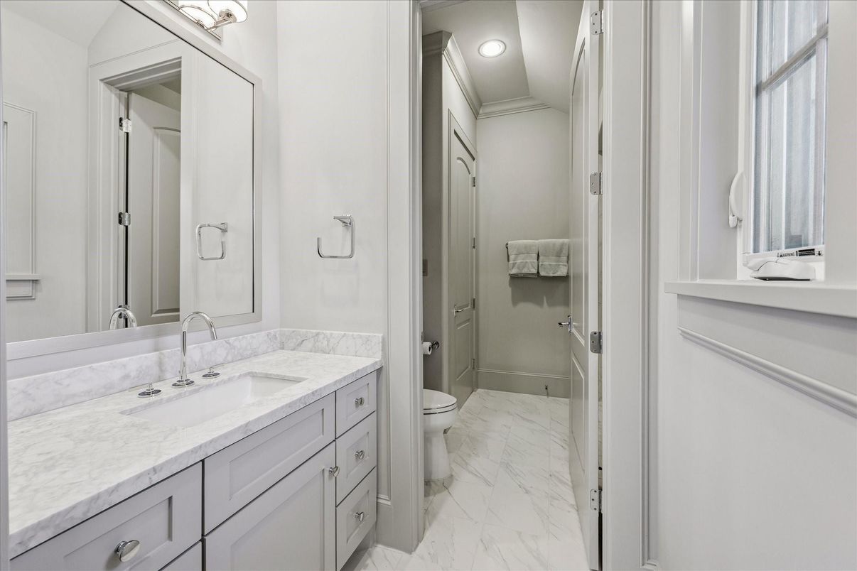 Bathroom, Dual Sink Vanities, Interior, Marble, Recessed Lighting