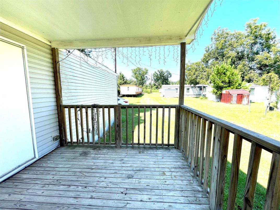 Exterior, Wood Texture Flooring