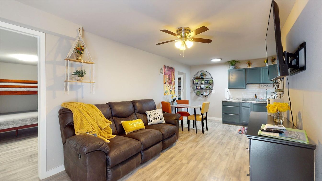 Dining room, Interior, Kitchen, Recessed Lighting, Wood Texture Flooring
