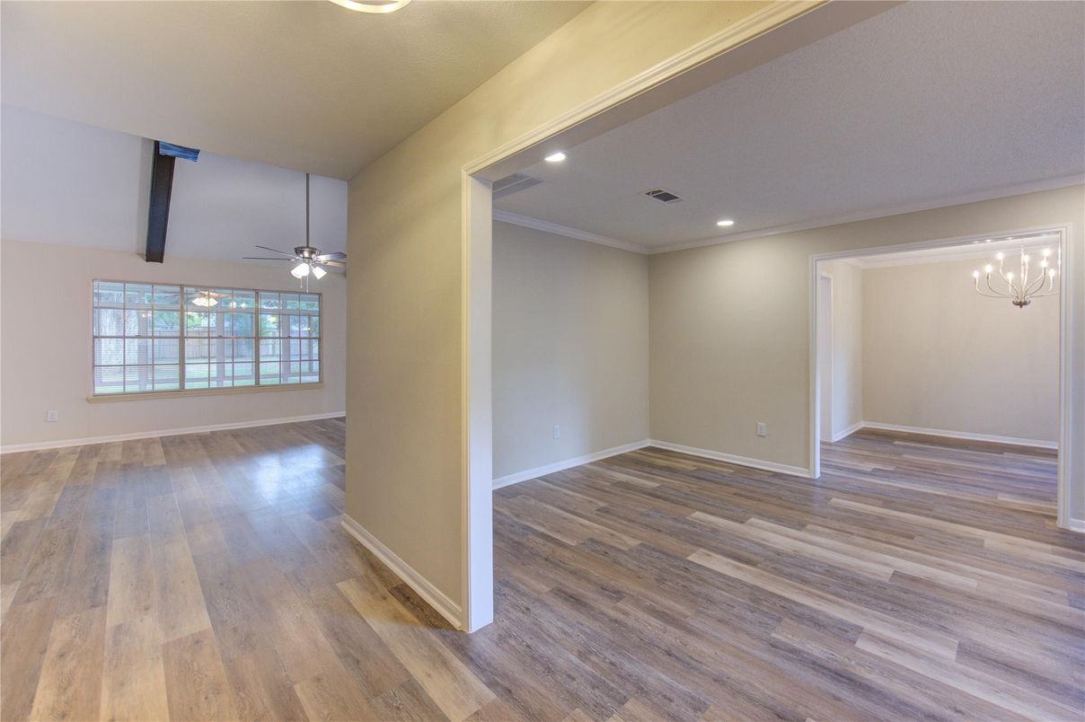 Empty room, Interior, Recessed Lighting, Wood Texture Flooring