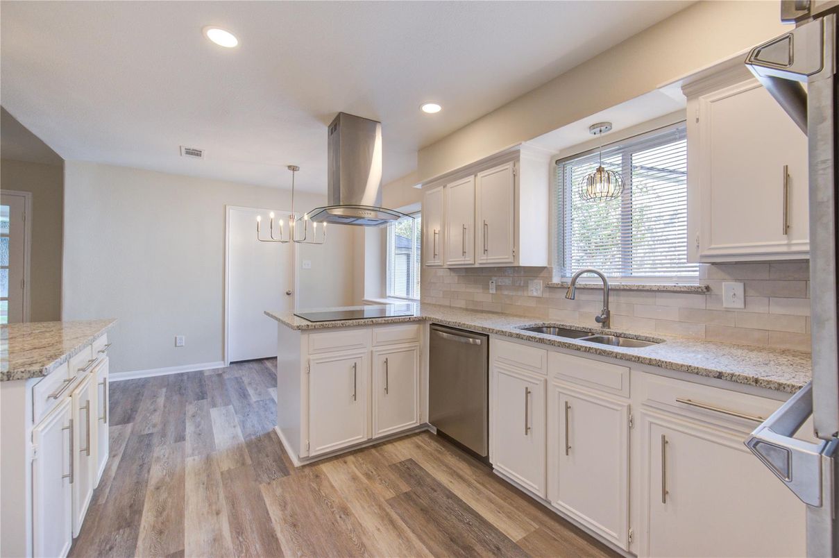 Interior, Kitchen, Pendant Lights, Recessed Lighting, Wood Texture Flooring