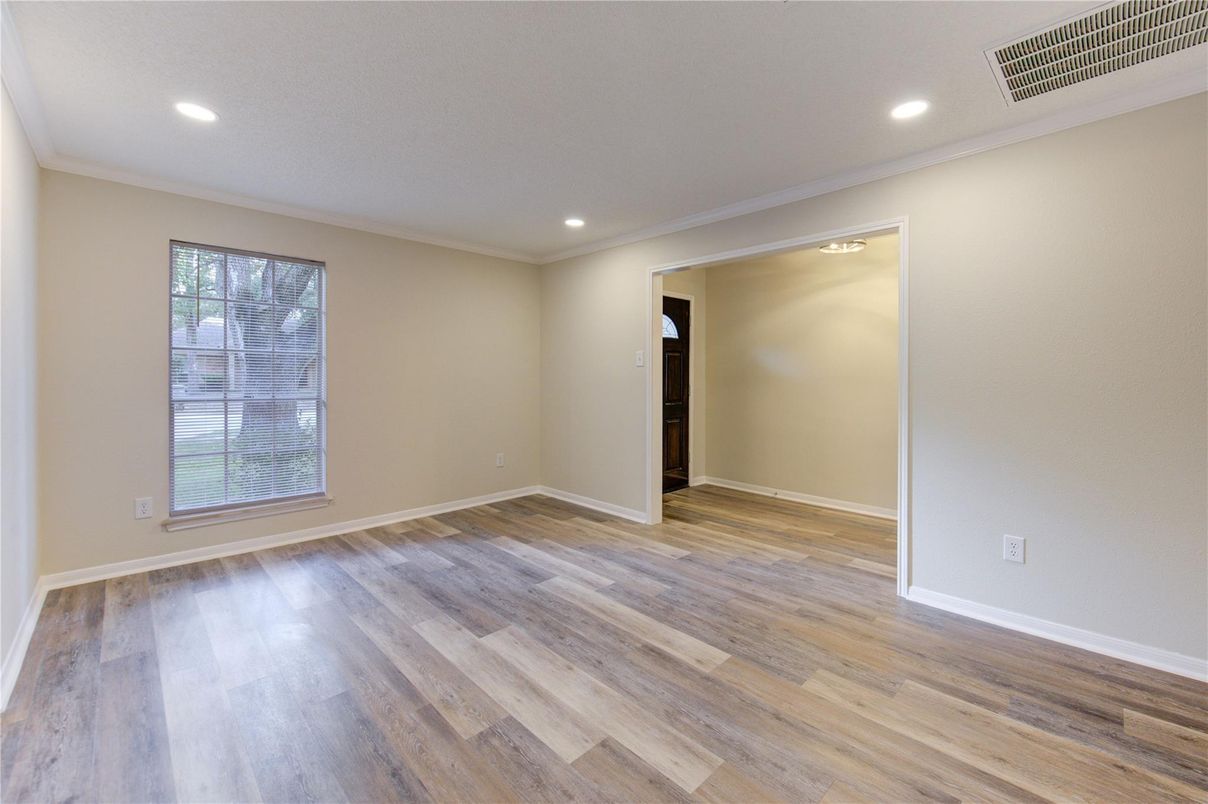Empty room, Interior, Recessed Lighting, Wood Texture Flooring