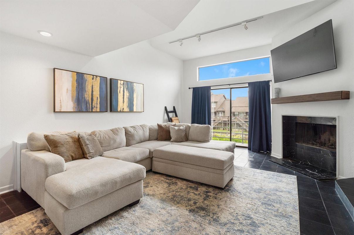 Fireplace, Interior, Living room, Recessed Lighting