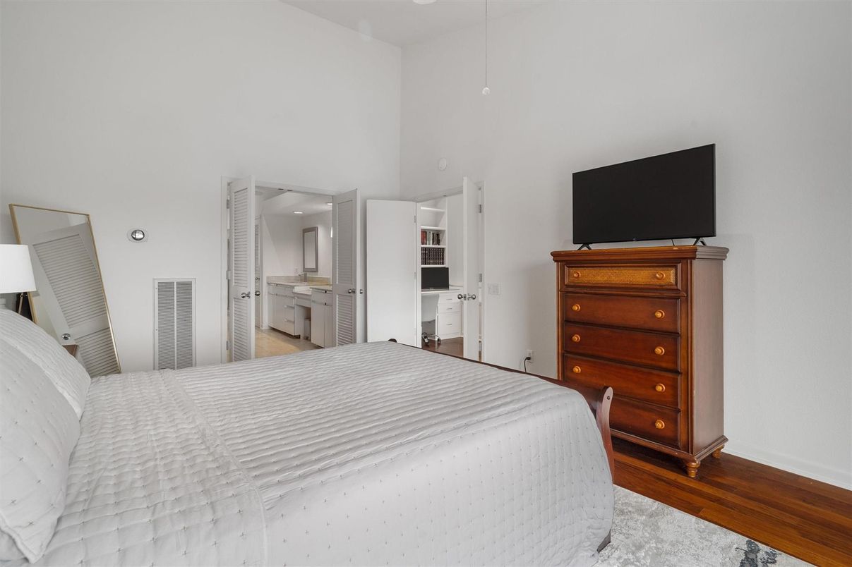 Bedroom, Interior, Recessed Lighting, Wood Texture Flooring