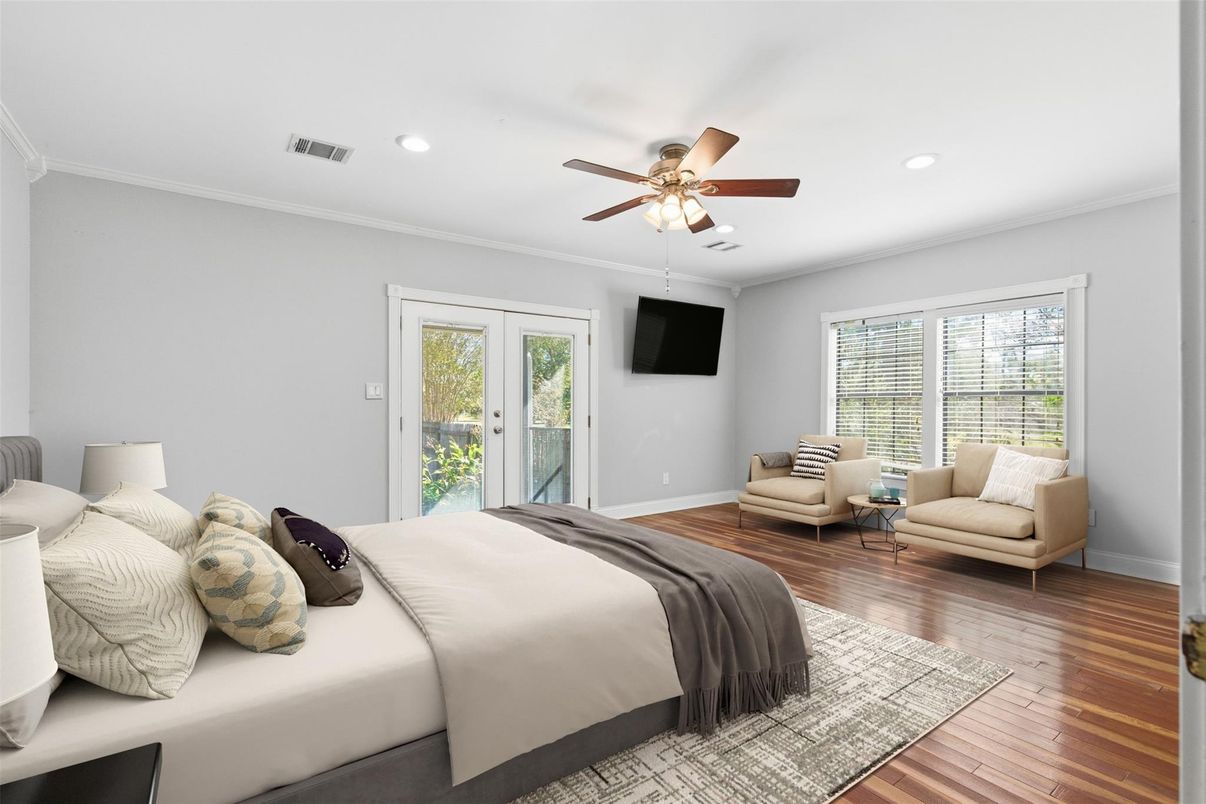 Bedroom, Interior, Recessed Lighting, Wood Texture Flooring