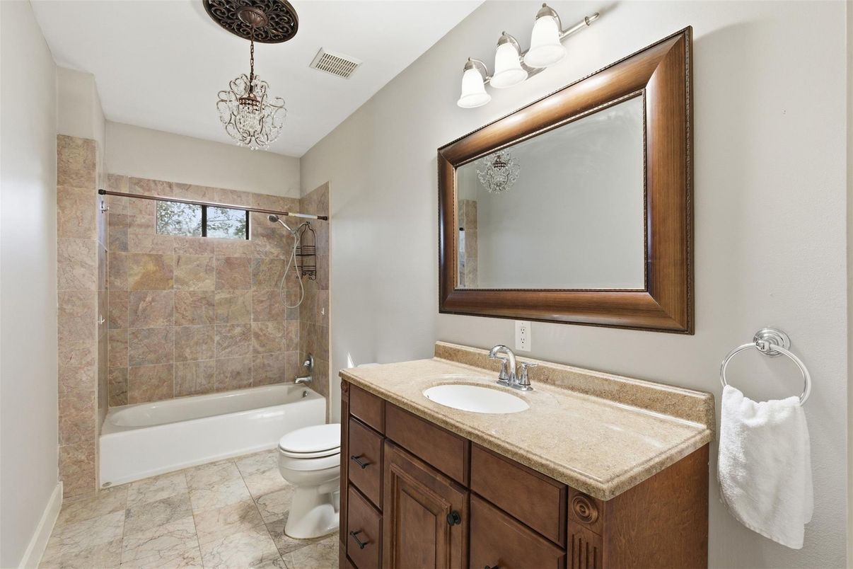 Bathroom, Interior, Pendant Lights