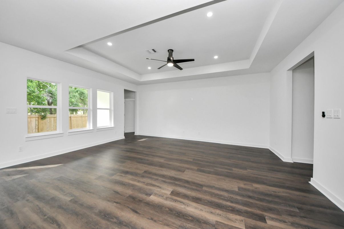 Empty room, Interior, Recessed Lighting, Wood Texture Flooring