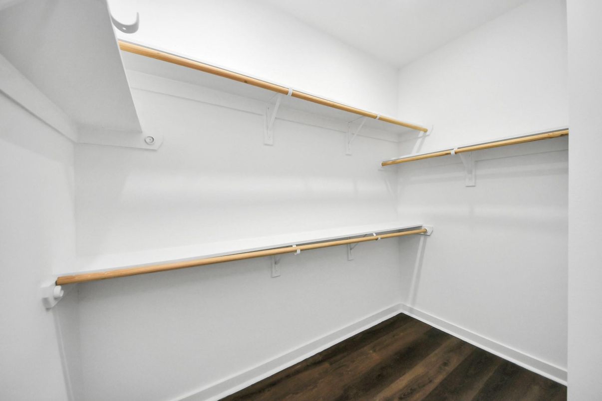 Interior, Walk-in Closets, Wood Texture Flooring