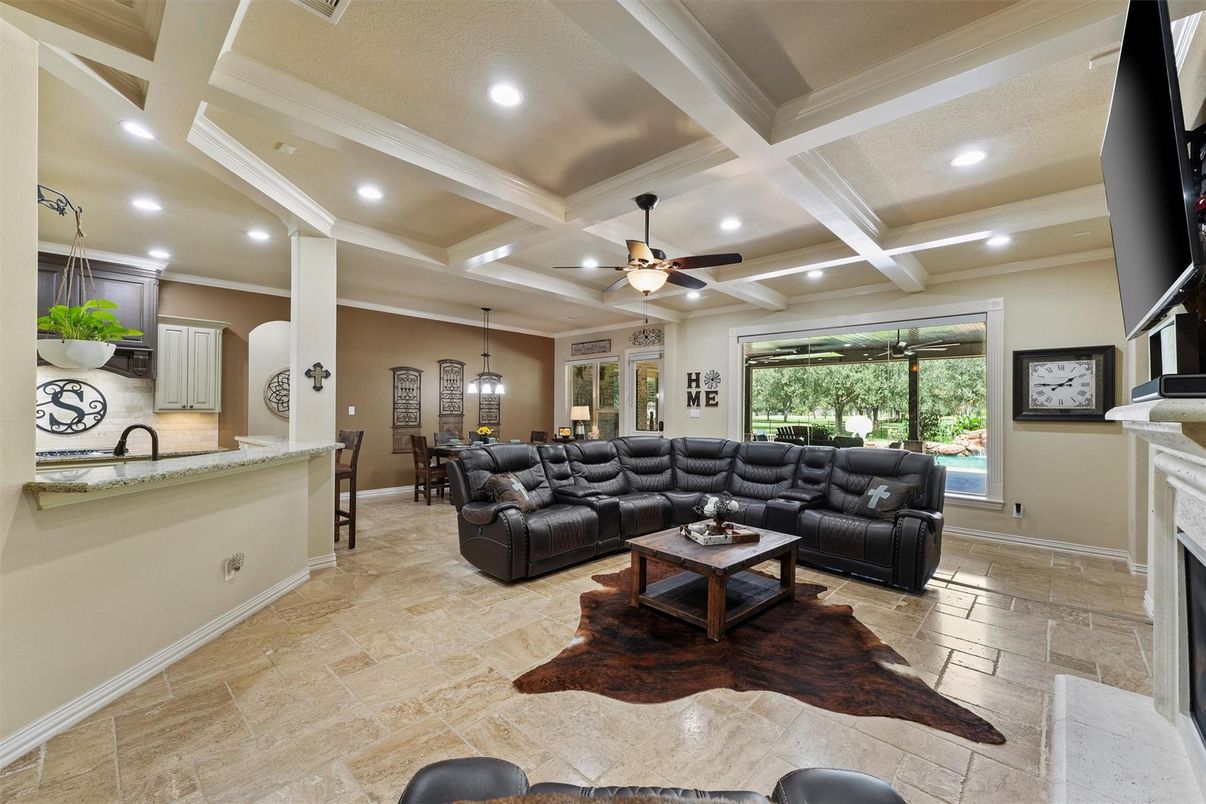 Fireplace, Interior, Living room, Pendant Lights, Recessed Lighting