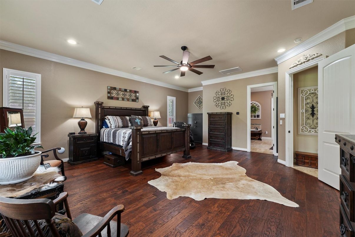 Bedroom, Interior, Recessed Lighting, Wood Texture Flooring