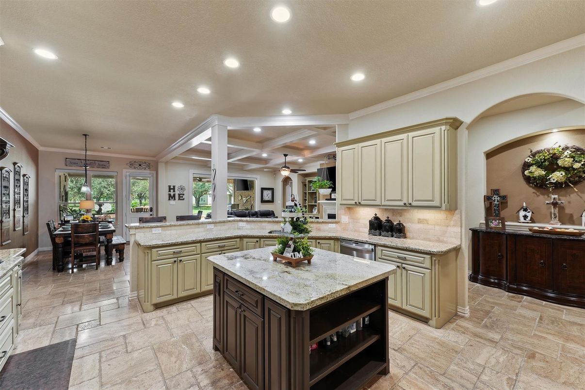 Dining room, Interior, Kitchen, Pendant Lights, Recessed Lighting