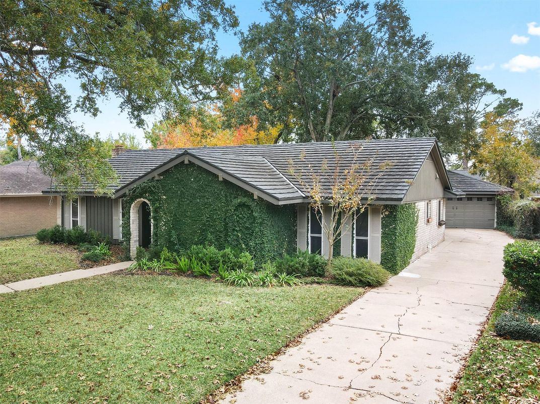 Backyard, Detached Garage, Exterior, Facade, Ranch