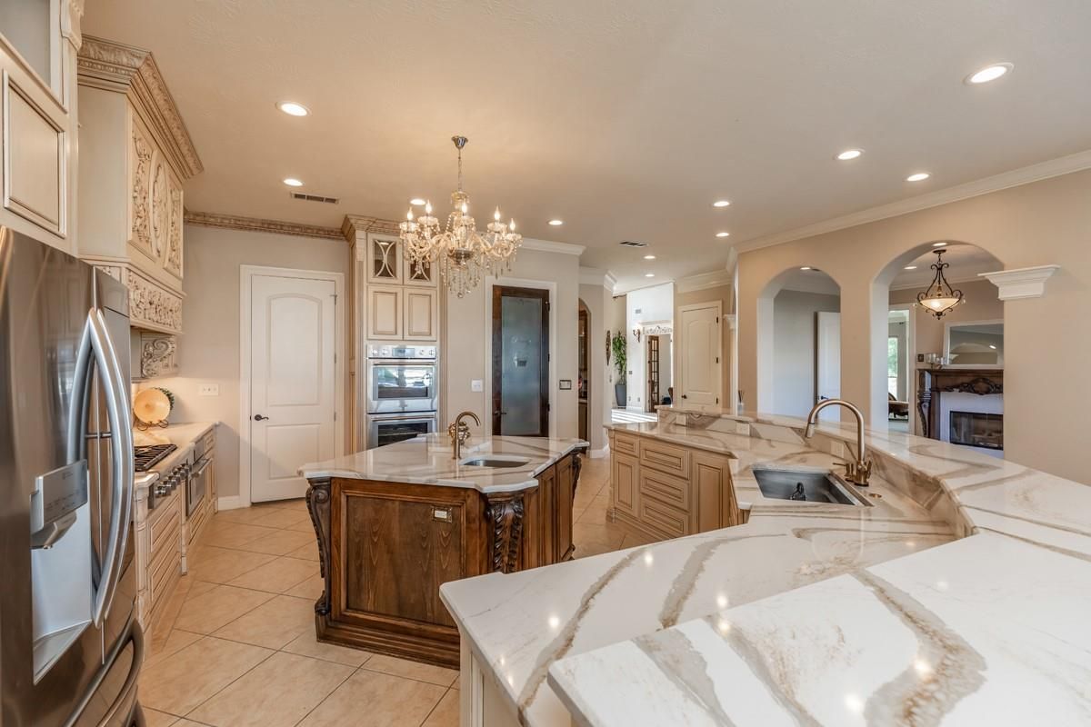 Chandelier, Interior, Kitchen, Recessed Lighting, Stainless Steel Appliances