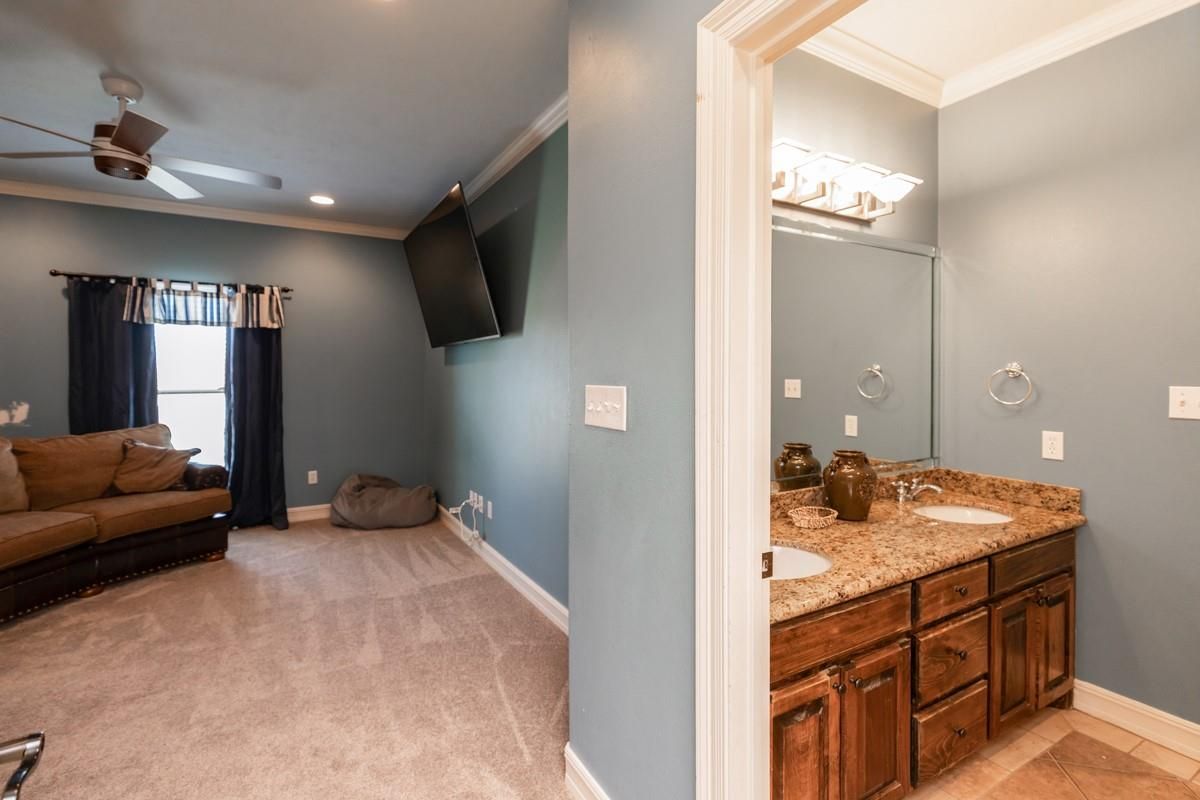 Bathroom, Interior, Recessed Lighting