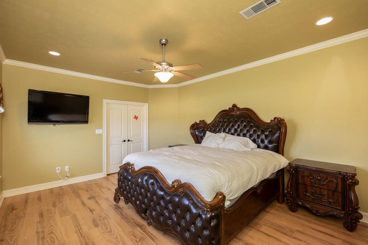 Bedroom, Interior, Recessed Lighting, Wood Texture Flooring