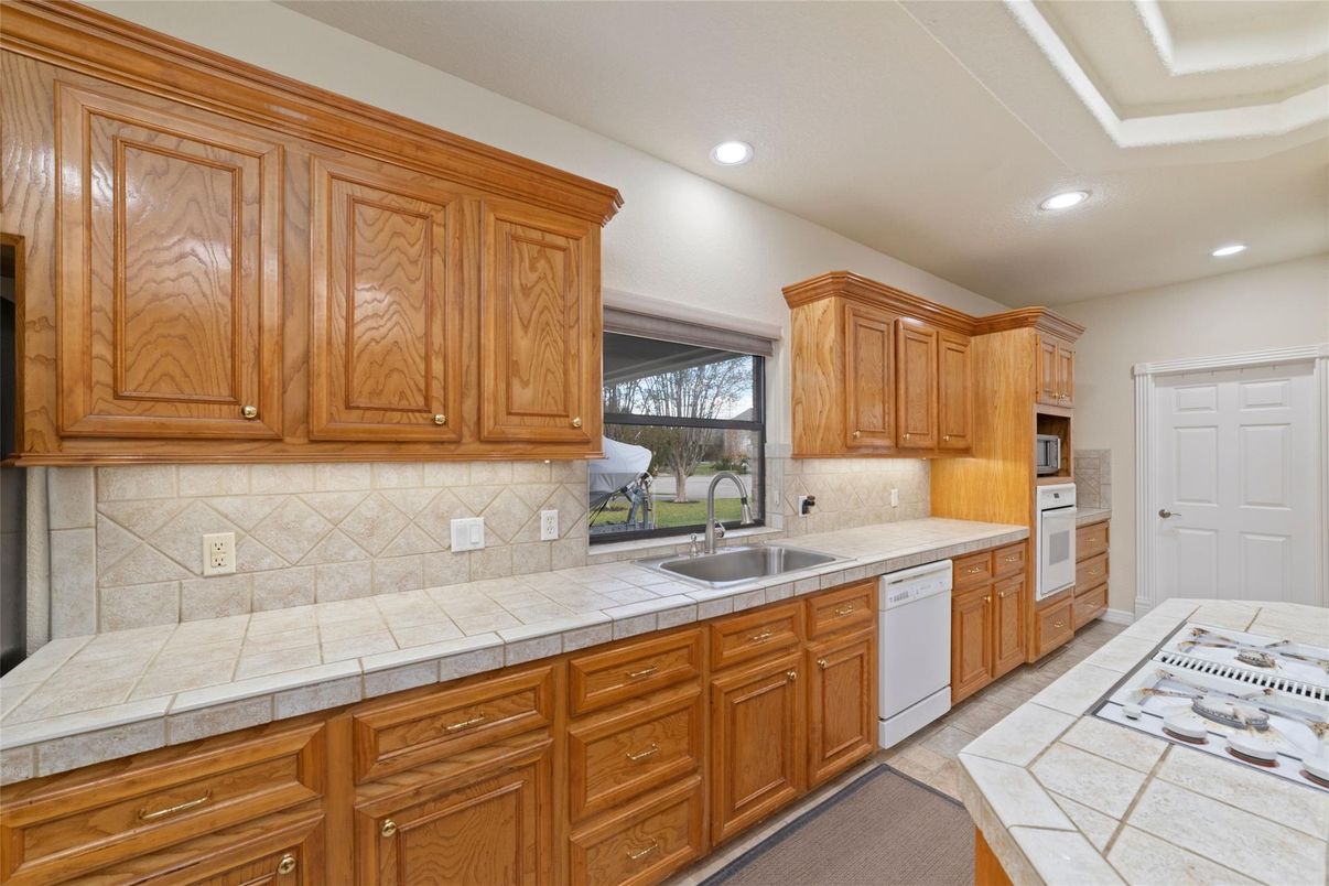 Interior, Kitchen, Recessed Lighting, Tile Countertops