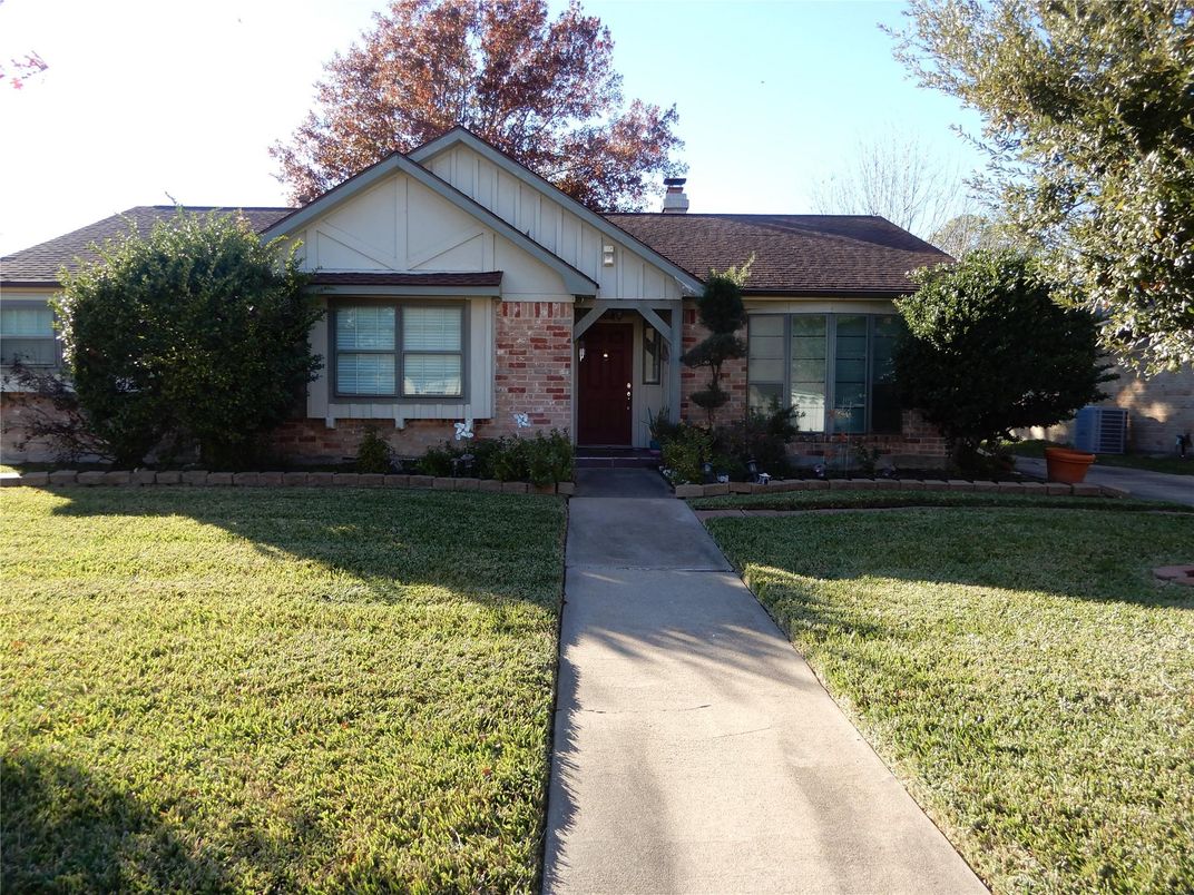 Exterior, Facade, Brick Facade, Tudor Revival