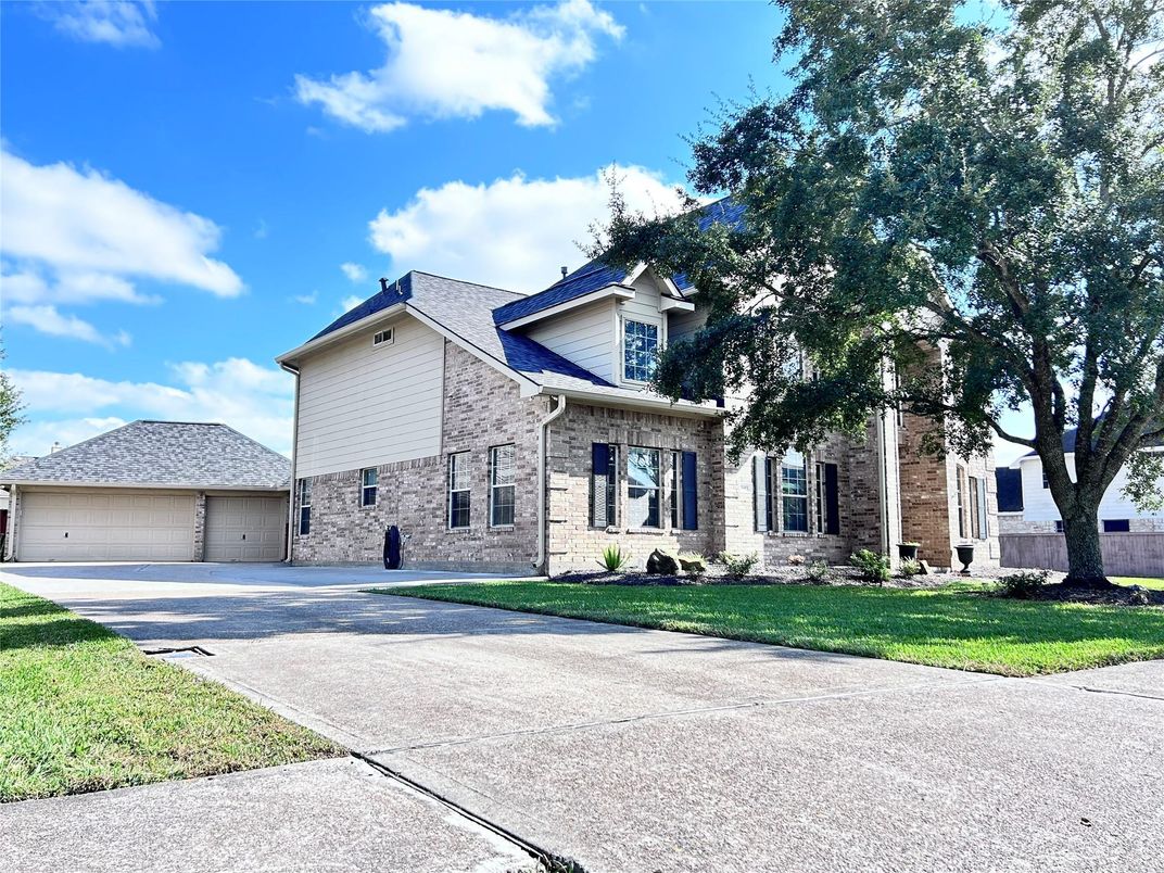 Detached Garage, Exterior, Facade, Mediterranean