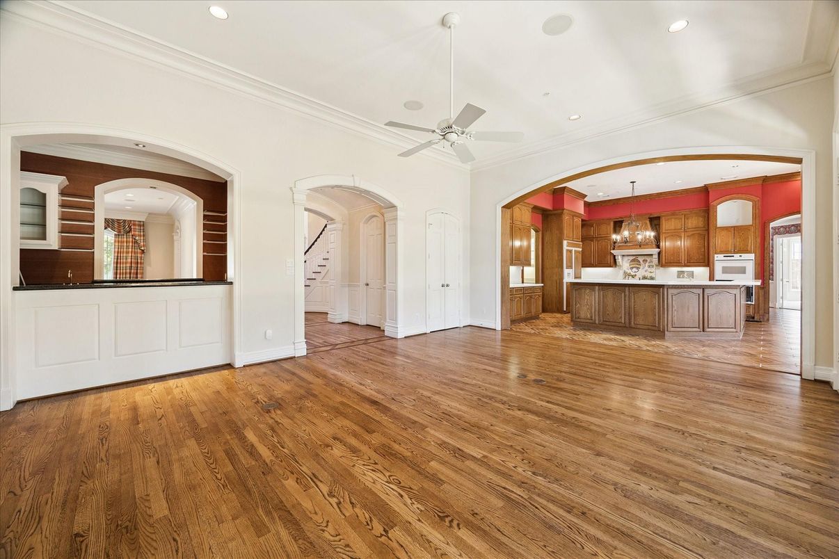 Interior, Kitchen, Recessed Lighting, Wood Texture Flooring