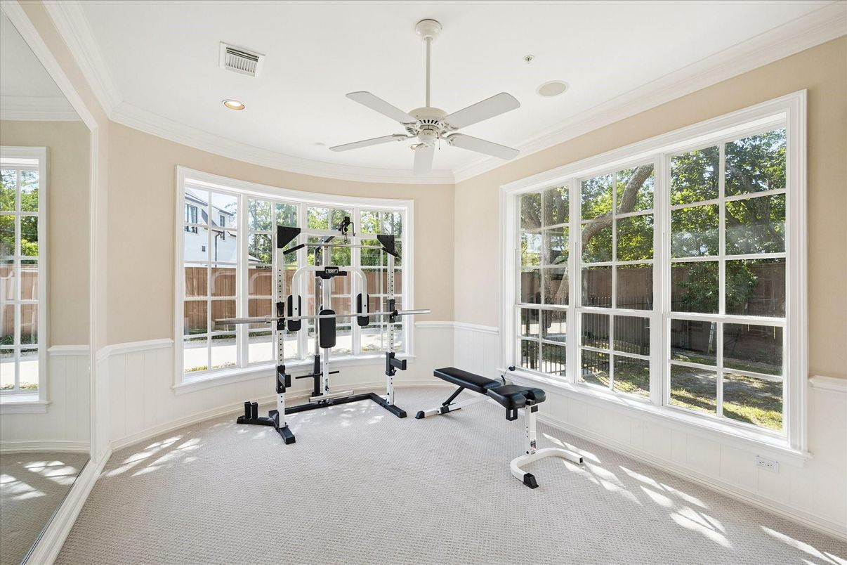 Fitness Equipment, Interior, Recessed Lighting